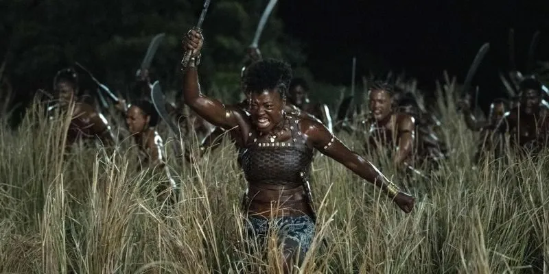 Professional critics evaluate films using deep historical context